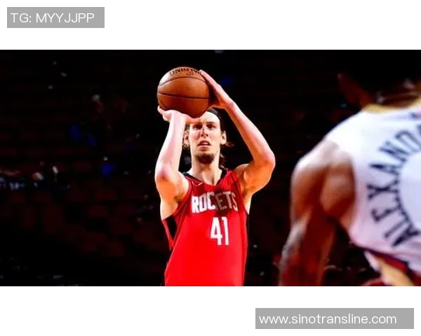 鹈鹕与火箭激战正酣精彩比赛直播全程回顾与分析